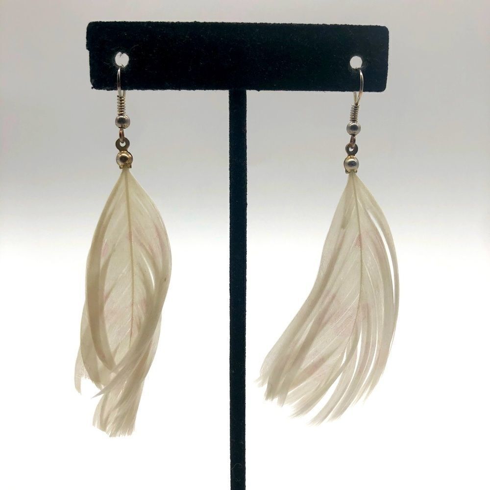 2 Pairs of Feather Dangle Earrings - Picture 3 of 3